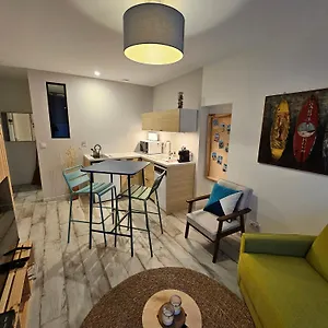 Le Loft De - La Bastide, Le Chalet, Le Loft, Le Mas, La Paillote Genas