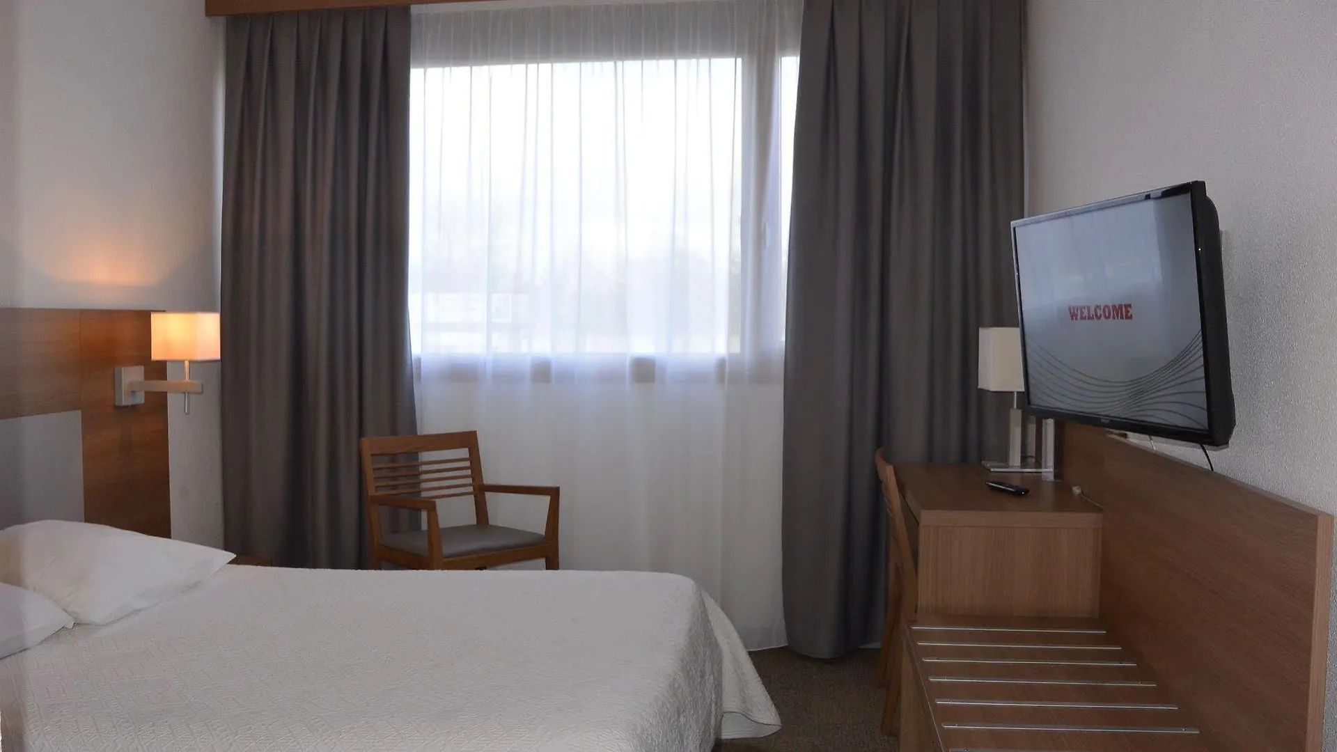 Kyriad Lyon Est - Genas Eurexpo Hotel